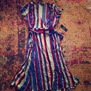 NWT Lulus wrap dress